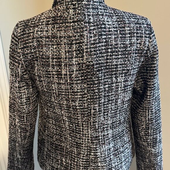 Brand new Banana Republic Jacket, Size XS - Picture 5 of 11